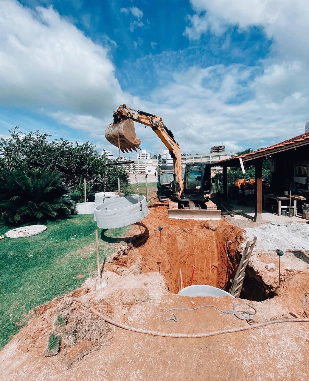 Obra e materiais — Terraplanagem Dé em Brusque
